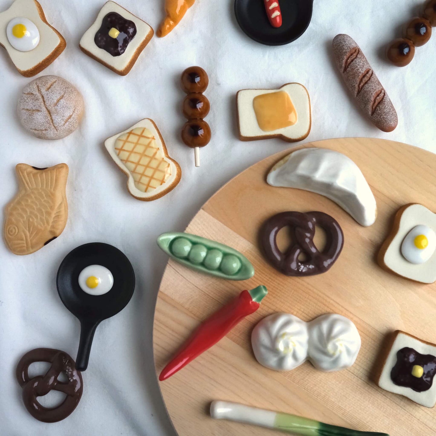 High quality ceramic chopstick rests at Takuware