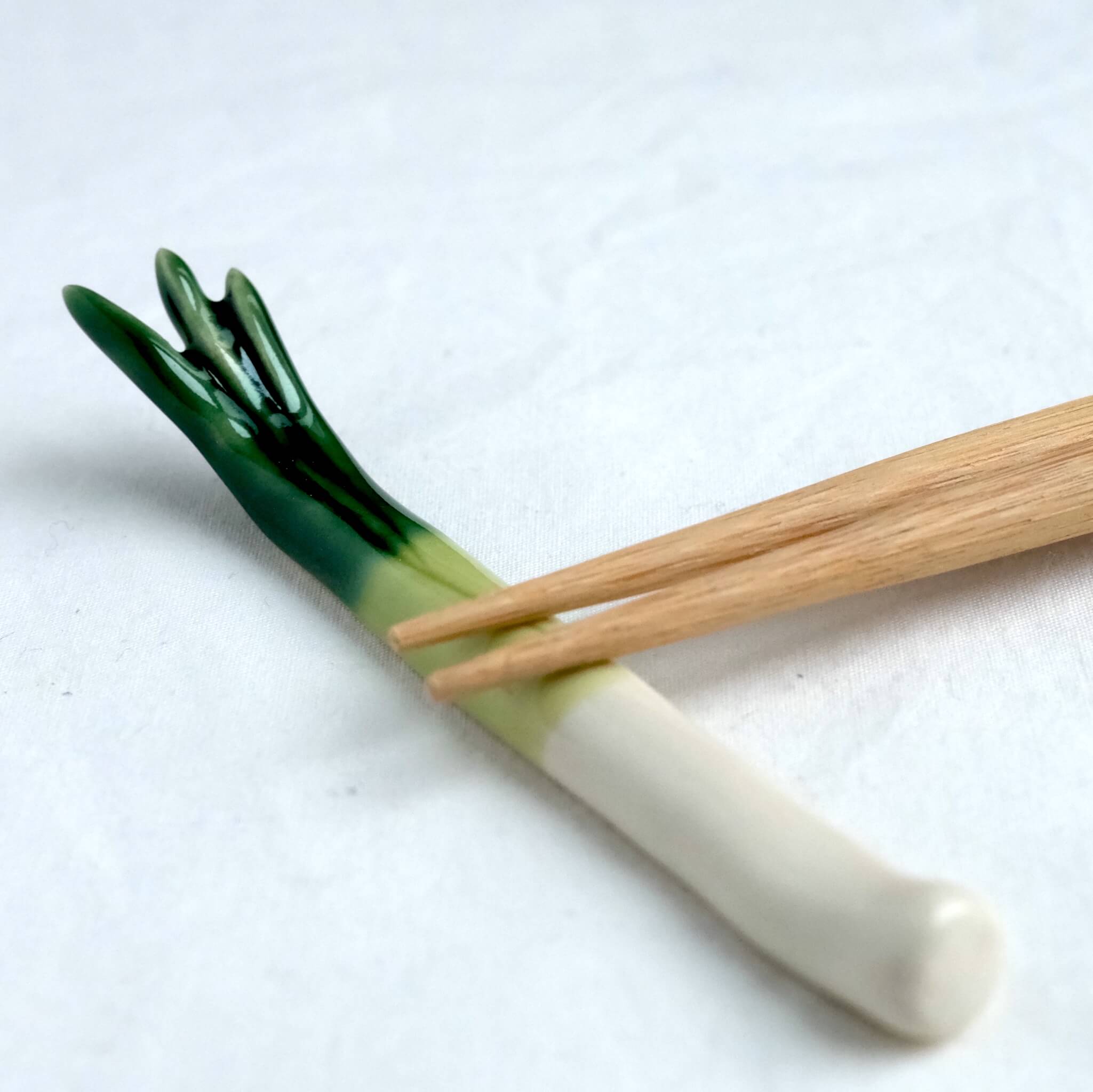 NEIGHBORHOOD CHOPSTICKS & CHOPSTICK REST